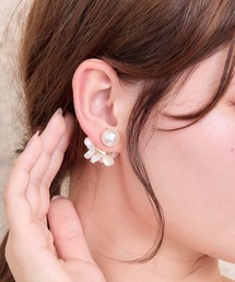 ホワイトフラワーピアス