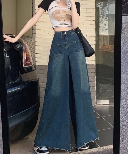 REBALANCE(リバランス)の「ワイドフレアデニムパンツ(デニムパンツ・レディース・A・MEDIUM/LARGE/X-LARGE)」の6枚目の写真