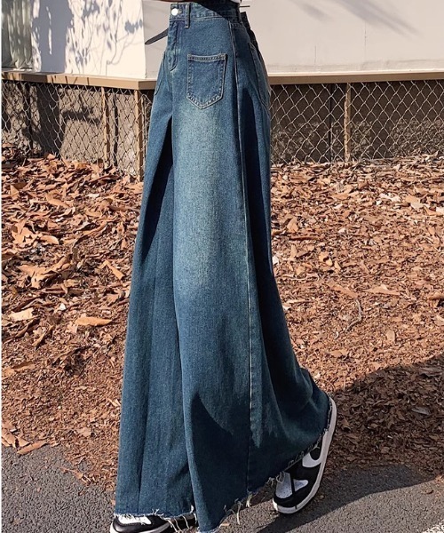 REBALANCE(リバランス)の「ワイドフレアデニムパンツ(デニムパンツ・レディース・A・MEDIUM/LARGE/X-LARGE)」の9枚目の写真