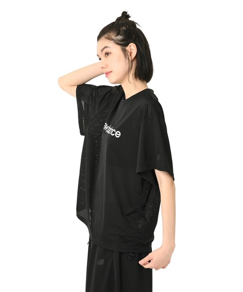 NEW BALANCE(ニューバランス)の「ロゴメッシュショートスリーブ(Tシャツ/カットソー・レディース・ブラック・SMALL/MEDIUM/LARGE/X-LARGE)」の2枚目の写真