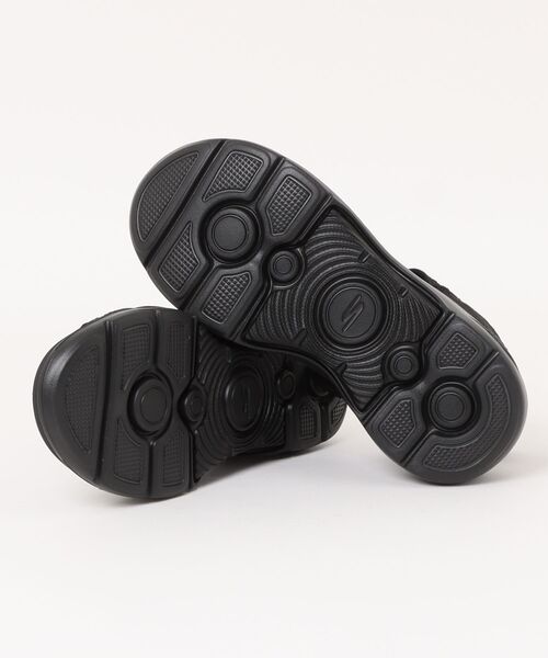 SKECHERS(スケッチャーズ)の「【SKECHERS】スポーツサンダル GO WALK ARCH FIT 2.0(サンダル・レディース・ブラック×ブラック/ピンクベージュ・23.0cm/24.0cm/25.0cm)」の3枚目の写真