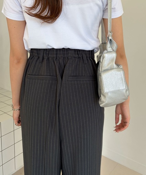 muet.（ミュエ）の「ダブルタックボリュームストライプスラックスパンツ（スラックス・レディース・ネイビー/グレー・MEDIUM/LARGE）」の10枚目の写真