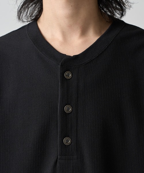 Lui's(ルイス)の「ヘンリーネックビッグTシャツ(Tシャツ/カットソー・メンズ・ブラック/グレイッシュベージュ/ホワイト・FREE)」の11枚目の写真