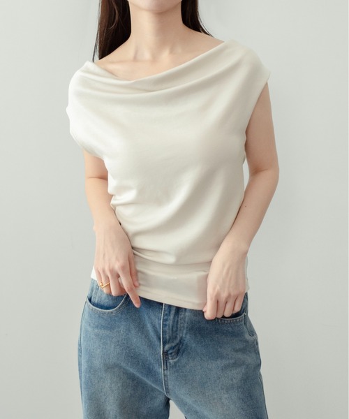 on:nue（オンニュ）の「【on:nue】[着用動画あり！] ドレープネックリボントップス /2026 SS COLLECTION（Tシャツ/カットソー・レディース・イエロー系その他/アイボリー/ブラック・FREE）」の4枚目の写真