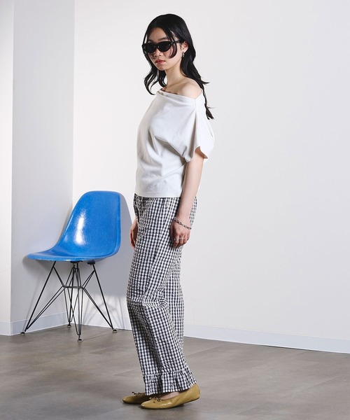 ROSE BUD(ローズバッド)の「OFF SHOULDER TOP(Tシャツ/カットソー・レディース・レッド/ホワイト/ブラック・ONE SIZE)」の8枚目の写真