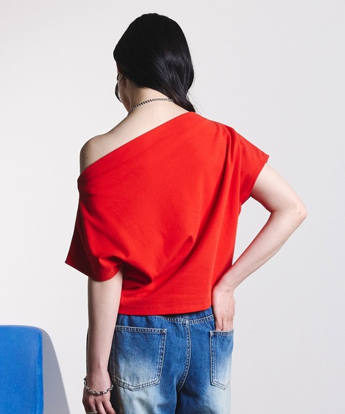 ROSE BUD(ローズバッド)の「OFF SHOULDER TOP(Tシャツ/カットソー・レディース・レッド/ホワイト/ブラック・ONE SIZE)」の17枚目の写真
