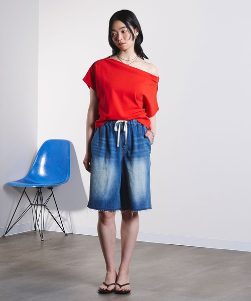 ROSE BUD(ローズバッド)の「OFF SHOULDER TOP(Tシャツ/カットソー・レディース・レッド/ホワイト/ブラック・ONE SIZE)」の18枚目の写真