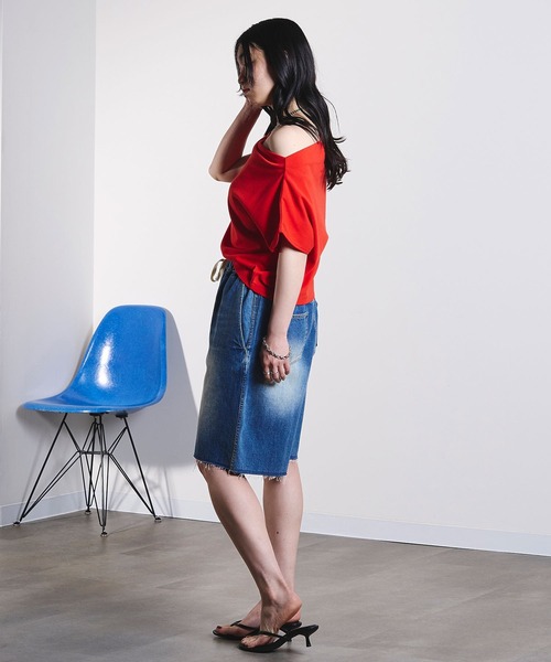 ROSE BUD(ローズバッド)の「OFF SHOULDER TOP(Tシャツ/カットソー・レディース・レッド/ホワイト/ブラック・ONE SIZE)」の19枚目の写真