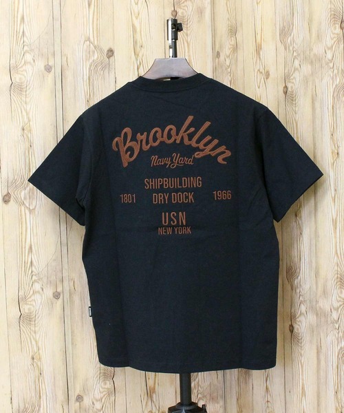 AVIREX(アヴィレックス)の「S/S EMB. T-SHIRT 'Brooklyn'(Tシャツ/カットソー・メンズ・チャコールグレー/ネイビー/ホワイト・XXL/XL/L/M)」の13枚目の写真