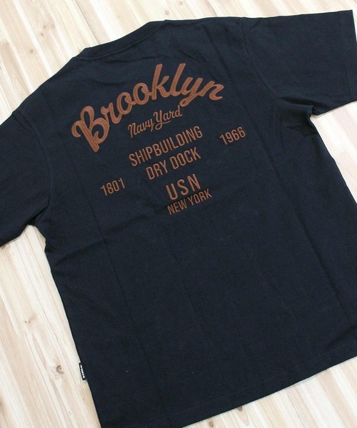 AVIREX(アヴィレックス)の「S/S EMB. T-SHIRT 'Brooklyn'(Tシャツ/カットソー・メンズ・チャコールグレー/ネイビー/ホワイト・XXL/XL/L/M)」の15枚目の写真