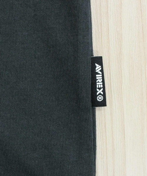 AVIREX(アヴィレックス)の「S/S EMB. T-SHIRT 'Brooklyn'(Tシャツ/カットソー・メンズ・チャコールグレー/ネイビー/ホワイト・XXL/XL/L/M)」の20枚目の写真