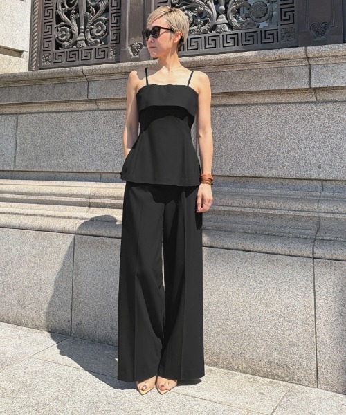 JENNE(ジェンヌ)の「ワイドストレートパンツ(防シワ機能性生地)(その他パンツ・レディース・ブラック/グレー・SMALL/MEDIUM/LARGE)」の3枚目の写真