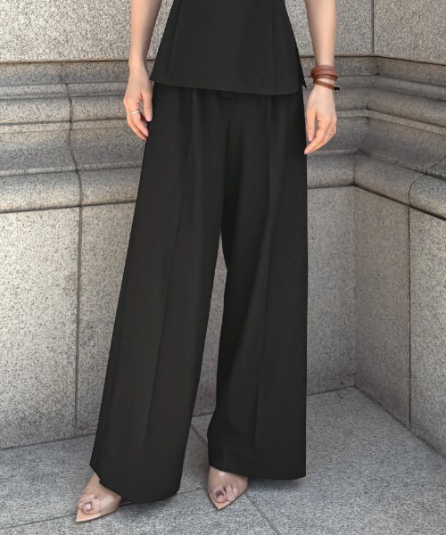 JENNE(ジェンヌ)の「ワイドストレートパンツ(防シワ機能性生地)(その他パンツ・レディース・ブラック/グレー・SMALL/MEDIUM/LARGE)」の6枚目の写真