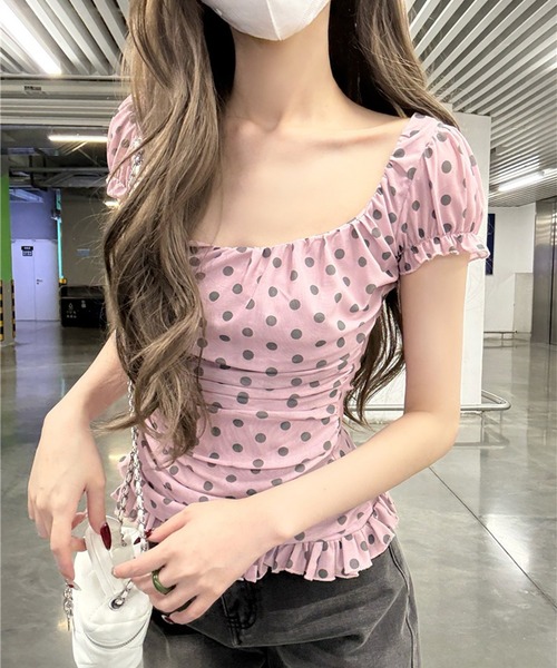 leune(ルネ)の「フリルヘムパフスリーブドットトップス(Tシャツ/カットソー・レディース・ブラウン/ピンク・FREE)」の2枚目の写真