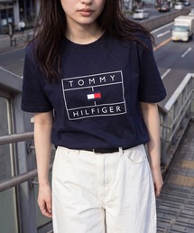 TOMMY HILFIGER(�g�~�[�q���t�B�K�[)�́yTOMMY HILFIGER�zGRAPHIC SLEEP TEE�V���c 09T4511(T�V���c/�J�b�g�\�[)