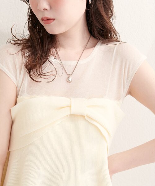 natural couture(ナチュラルクチュール)の「フロントリボンペプラムニット(キャミソール・レディース・ブラック/アイボリー/ラベンダー/ベージュ・FREE)」の5枚目の写真