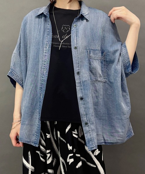 NICOLE white(ニコルホワイト)の「シアーデニムオーバー半袖シャツ(シャツ/ブラウス・レディース・ネイビー/ライトグレー/ブルー・FREE)」の2枚目の写真