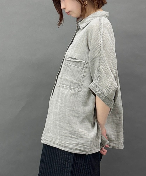 NICOLE white(ニコルホワイト)の「シアーデニムオーバー半袖シャツ(シャツ/ブラウス・レディース・ネイビー/ライトグレー/ブルー・FREE)」の9枚目の写真