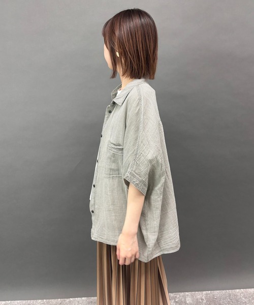 NICOLE white(ニコルホワイト)の「シアーデニムオーバー半袖シャツ(シャツ/ブラウス・レディース・ネイビー/ライトグレー/ブルー・FREE)」の13枚目の写真
