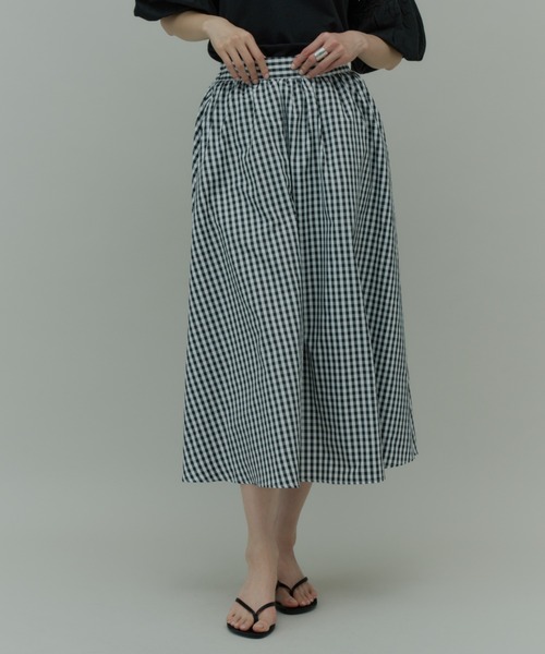 Plumel（プルメル）の「Gingham Check Gathered Long Skirt / ギンガムチェックギャザーロングスカート（スカート・レディース・ブラック・MEDIUM/LARGE）」の11枚目の写真