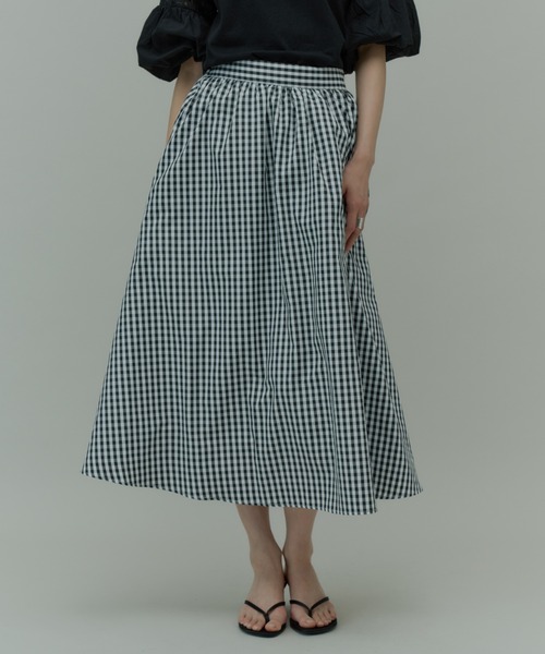 Plumel（プルメル）の「Gingham Check Gathered Long Skirt / ギンガムチェックギャザーロングスカート（スカート・レディース・ブラック・MEDIUM/LARGE）」の13枚目の写真