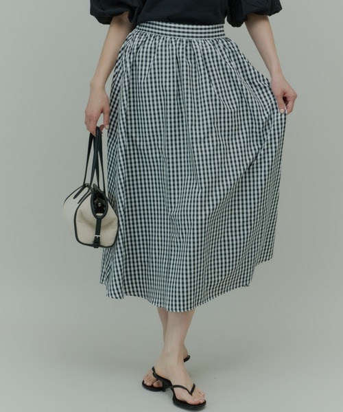 Plumel（プルメル）の「Gingham Check Gathered Long Skirt / ギンガムチェックギャザーロングスカート（スカート・レディース・ブラック・MEDIUM/LARGE）」の15枚目の写真