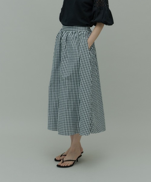 Plumel（プルメル）の「Gingham Check Gathered Long Skirt / ギンガムチェックギャザーロングスカート（スカート・レディース・ブラック・MEDIUM/LARGE）」の9枚目の写真