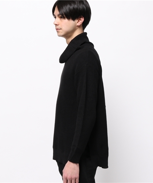 Lui's（ルイス）の「Lui's(ルイス) ゆるタートルニット（ニット/セーター・メンズ・ブラック/ネイビー/ベージュ・SMALL/MEDIUM）」の9枚目の写真