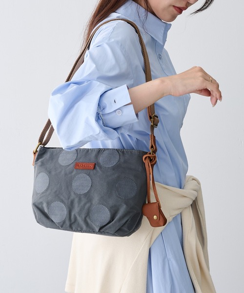 toleur(トーラ)の「【toleur】コットンナイロンドットS刺繍ショルダーバック 13008(ショルダーバッグ・レディース・カーキ/グレー/ブラウン/ライトグレー・FREE)」の2枚目の写真