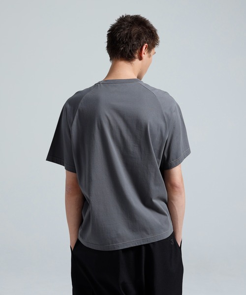Y-3(ワイスリー)の「Y-3 BOXY SHORT SLEEVE TEE(Tシャツ/カットソー・メンズ・グレー・X-SMALL/SMALL/MEDIUM/LARGE/X-LARGE/XX-LARGE)」の3枚目の写真