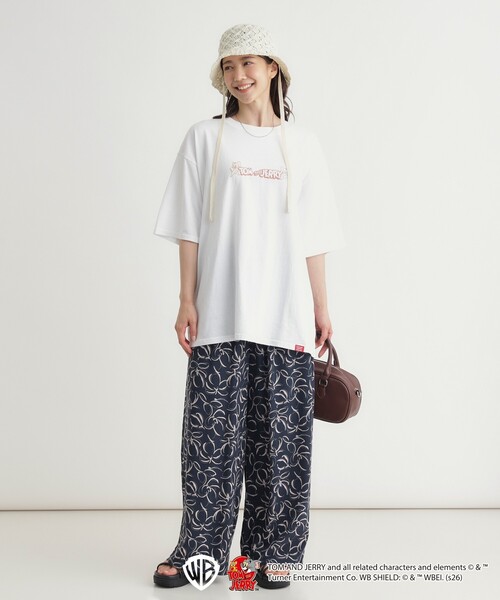 Right-on(ライトオン)の「◆【トムとジェリー】プリントTシャツ(Tシャツ/カットソー・メンズ・ブラック系/ホワイト系1/ブルー系5/チャコール・06/03/04/05)」の15枚目の写真