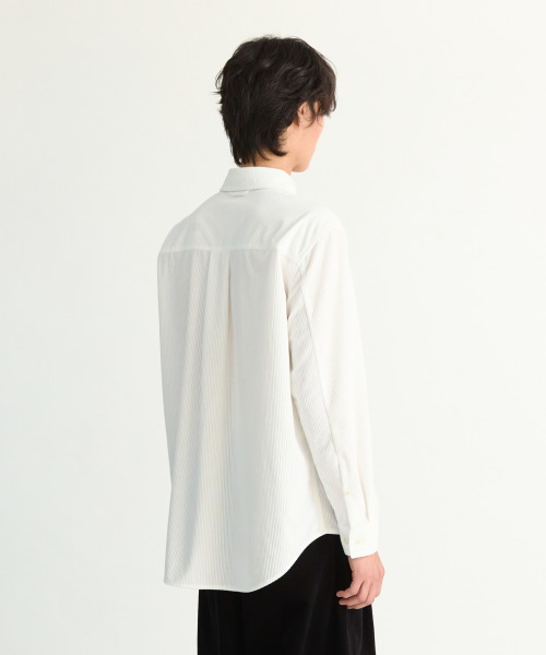 NONBLANK(ノンブランク)の「エッセンシャルコーデュロイシャツ_ホワイト(シャツ/ブラウス・メンズ・ホワイト・MEDIUM/LARGE/X-LARGE)」の6枚目の写真