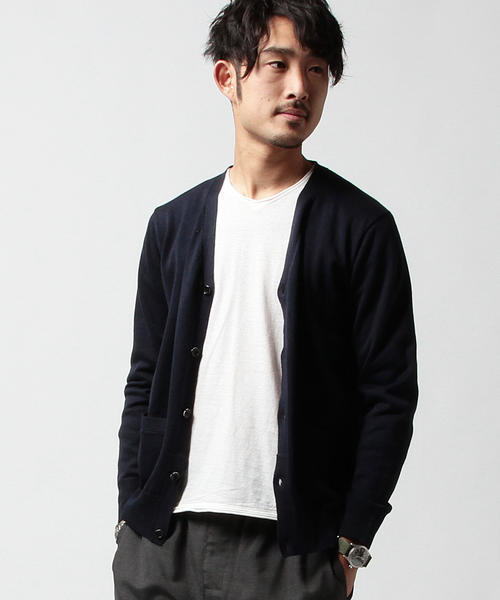 BEAMS（ビームス）の「BEAMS / ベーシックカーディガン（カーディガン/ボレロ・メンズ・ブラック系その他/チャコールグレー/ベージュ/ネイビー・MEDIUM/LARGE/SMALL）」の8枚目の写真