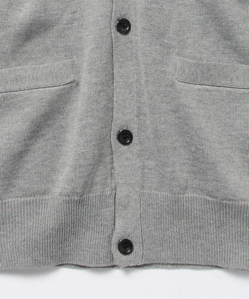 BEAMS（ビームス）の「BEAMS / ベーシックカーディガン（カーディガン/ボレロ・メンズ・ブラック系その他/チャコールグレー/ベージュ/ネイビー・MEDIUM/LARGE/SMALL）」の5枚目の写真