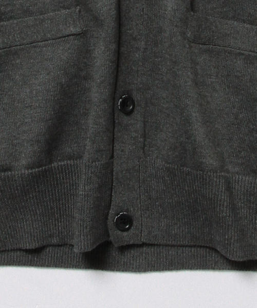BEAMS（ビームス）の「BEAMS / ベーシックカーディガン（カーディガン/ボレロ・メンズ・ブラック系その他/チャコールグレー/ベージュ/ネイビー・MEDIUM/LARGE/SMALL）」の17枚目の写真