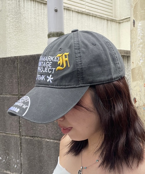 ROGER AND RAW(ロジャーアンドロウ)の「ロゴ刺繍ベースボールキャップ(キャップ・レディース・チャコールグレー/ボルドー・FREE)」の9枚目の写真