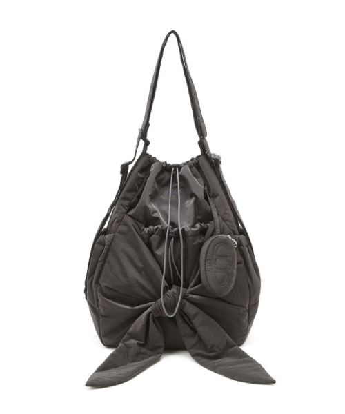 athe（アテ）の「[RUBAN] ダークグレーリボンバックパック兼ショルダーバッグ L AABA5F901G3（ショルダーバッグ・レディース・ダークグレー・FREE）」の10枚目の写真