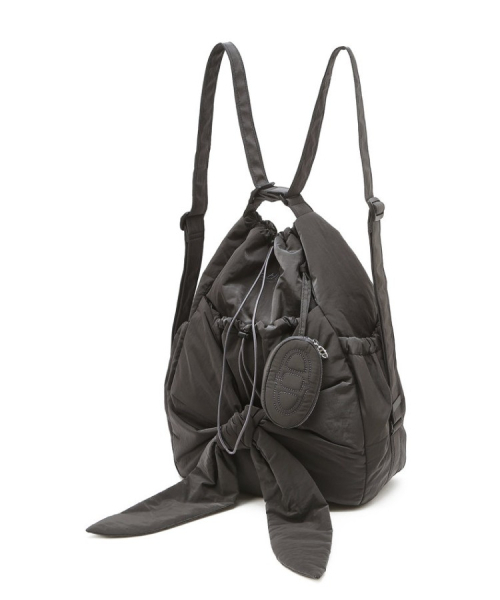 athe（アテ）の「[RUBAN] ダークグレーリボンバックパック兼ショルダーバッグ L AABA5F901G3（ショルダーバッグ・レディース・ダークグレー・FREE）」の8枚目の写真