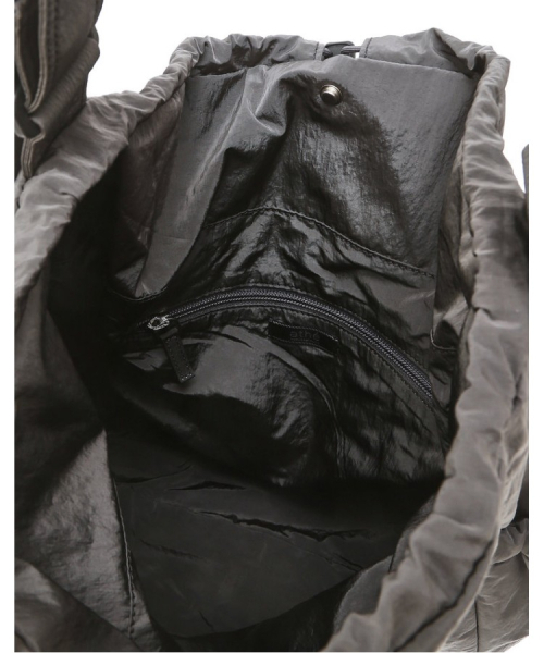 athe（アテ）の「[RUBAN] ダークグレーリボンバックパック兼ショルダーバッグ L AABA5F901G3（ショルダーバッグ・レディース・ダークグレー・FREE）」の7枚目の写真