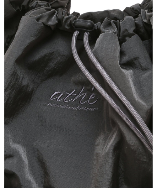 athe（アテ）の「[RUBAN] ダークグレーリボンバックパック兼ショルダーバッグ L AABA5F901G3（ショルダーバッグ・レディース・ダークグレー・FREE）」の4枚目の写真