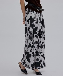 Ameri（アメリ）の「COW PATTERN  MODERN TUCK PANTS（その他パンツ）」