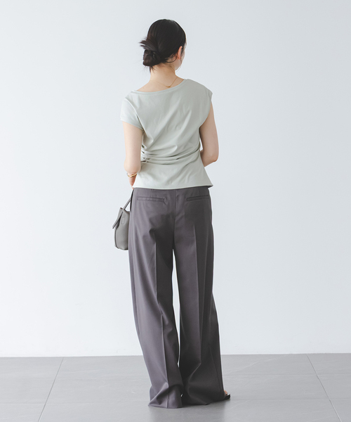 Noble(ノーブル)の「《追加・新色・接触冷感》ウエストギャザーコンパクトT(Tシャツ/カットソー・レディース・ホワイト/モスグリーン/ブラウン・FREE)」の8枚目の写真