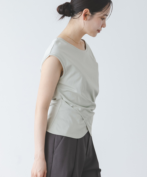 Noble(ノーブル)の「《追加・新色・接触冷感》ウエストギャザーコンパクトT(Tシャツ/カットソー・レディース・ホワイト/モスグリーン/ブラウン・FREE)」の10枚目の写真