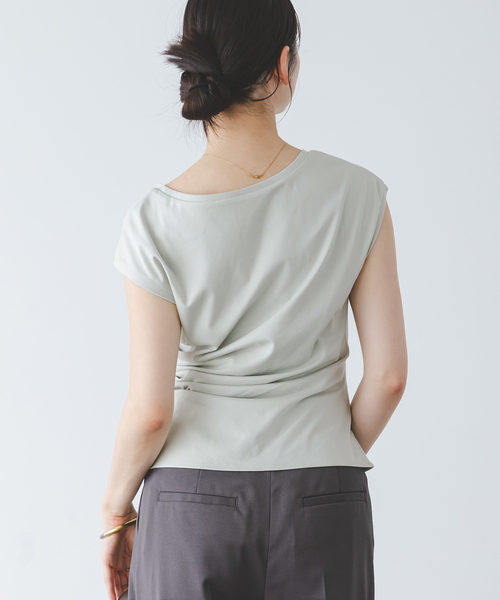 Noble(ノーブル)の「《追加・新色・接触冷感》ウエストギャザーコンパクトT(Tシャツ/カットソー・レディース・ホワイト/モスグリーン/ブラウン・FREE)」の11枚目の写真