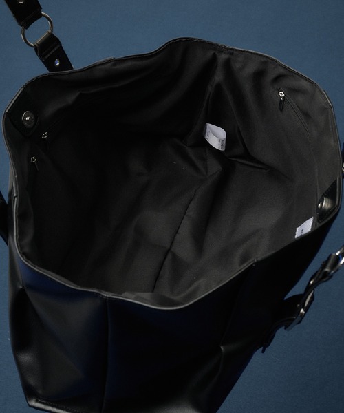 SELLE GLANT（セレグランテ）の「LOW-PROFILE BELT DESIGN BAG / ロープロファイルベルトデザインバッグ（ショルダーバッグ・メンズ・ダークブラウン/ブラック・FREE）」の13枚目の写真