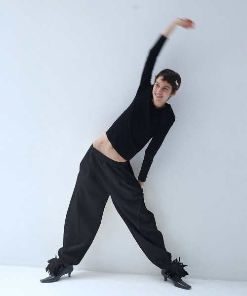 leinwande(ラインヴァンド)の「Padded Long T-Shirt / パッドロングTシャツ(Tシャツ/カットソー・レディース・White/GRAY/Black・ONE SIZE)」の8枚目の写真