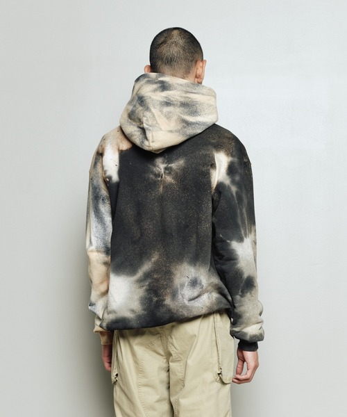bal(バル)の「LOGO TIE DYE HOODIE by YUKIDYE(パーカー・メンズ・ブラック・3/2/1/0)」の9枚目の写真