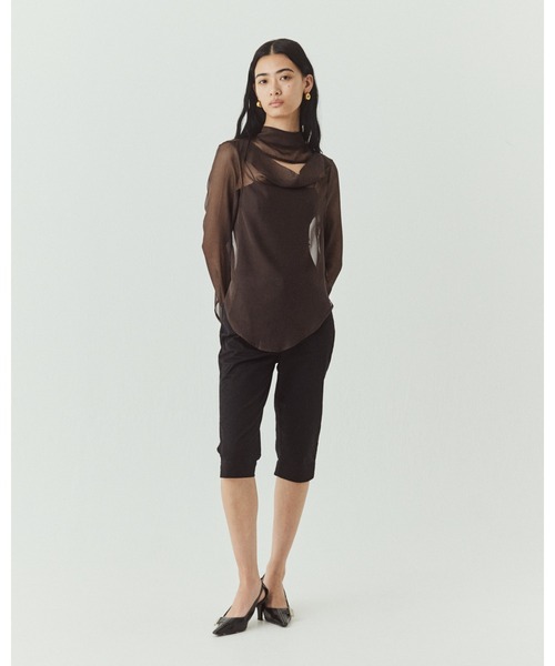 kiehtova（キエトヴァ）の「【kiehtova】FLUID SHEER MOCKNECK TOPS/フルイドシアーモックネックトップス（Tシャツ/カットソー・レディース・ブラウン/グレー/ブラック・FREE）」の13枚目の写真
