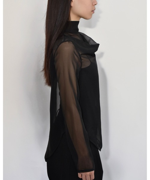 kiehtova（キエトヴァ）の「【kiehtova】FLUID SHEER MOCKNECK TOPS/フルイドシアーモックネックトップス（Tシャツ/カットソー・レディース・ブラウン/グレー/ブラック・FREE）」の8枚目の写真