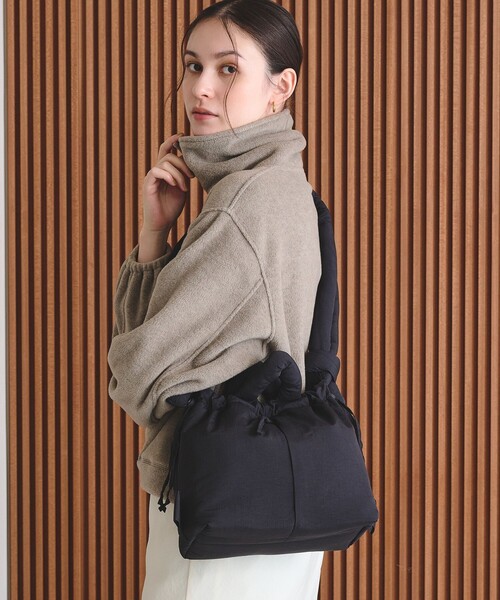 OLEND(オレンド)の「【WEB限定】<OLEND>Compact Ona ソフト 3WAY ショルダーバッグ(ショルダーバッグ・レディース・ライラック/コバルトブルー/クリーム/ナチュラル/ブラック/イエロー/ダークグレー・FREE)」の2枚目の写真